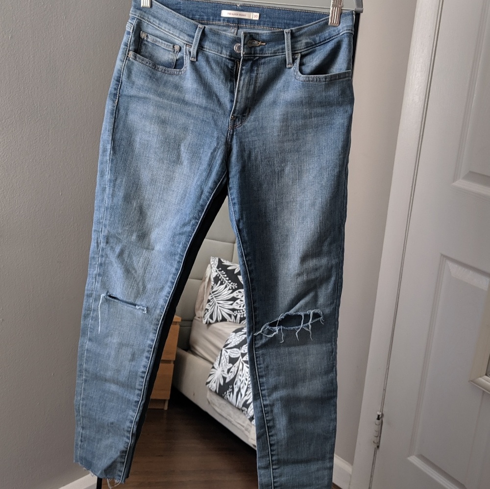 Levi, mid-rise, ripped, ankle jeggings